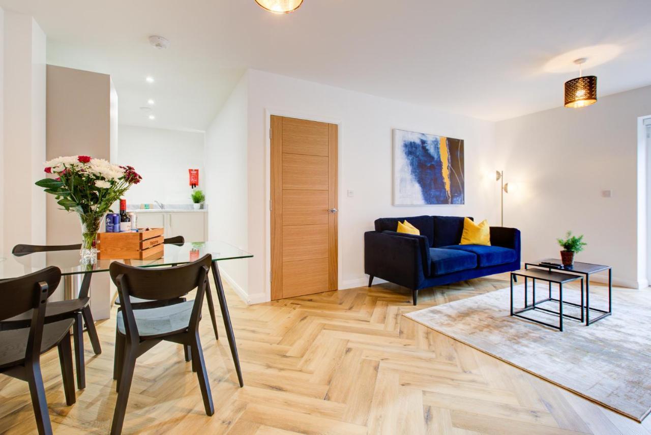 Hybrid Resi - Mitcham Close To Tooting And Wimbledon Eksteriør billede