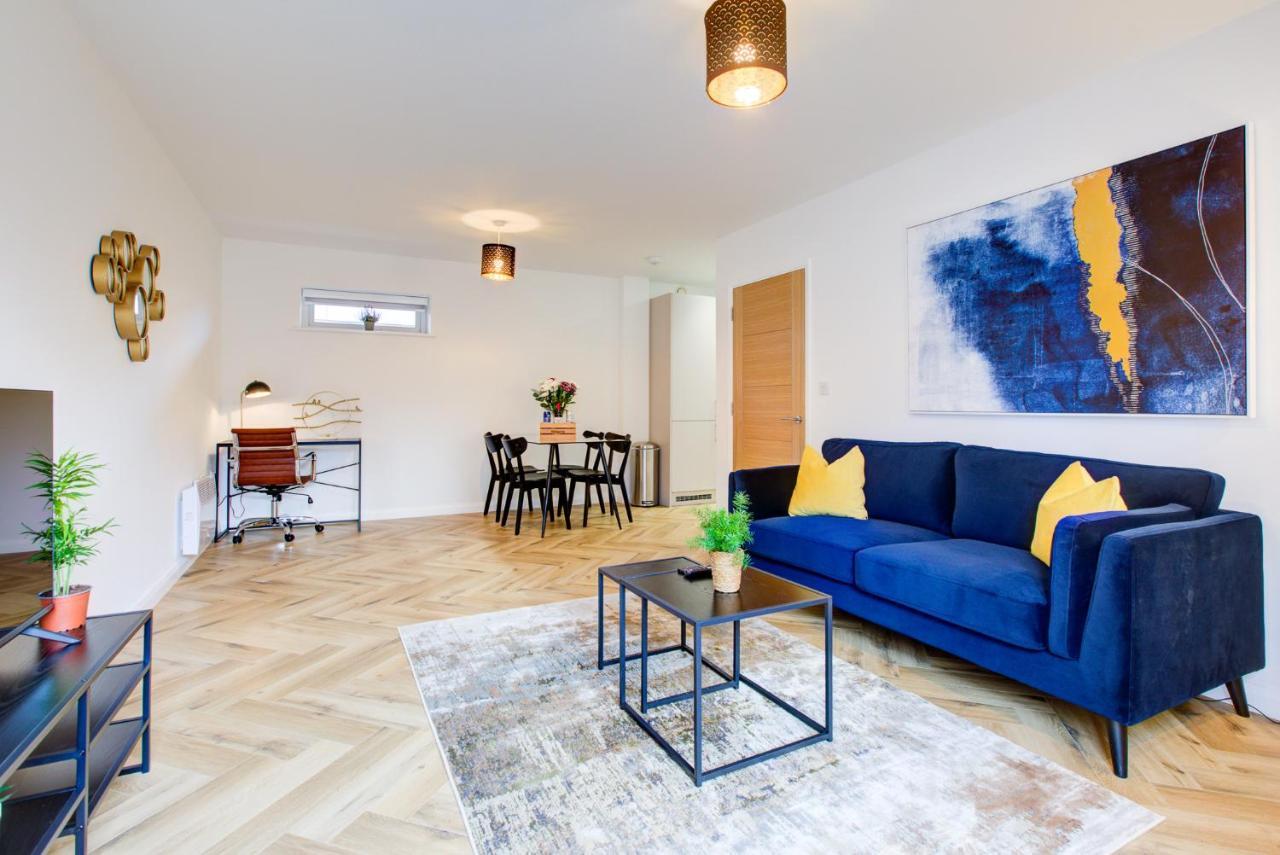Hybrid Resi - Mitcham Close To Tooting And Wimbledon Eksteriør billede
