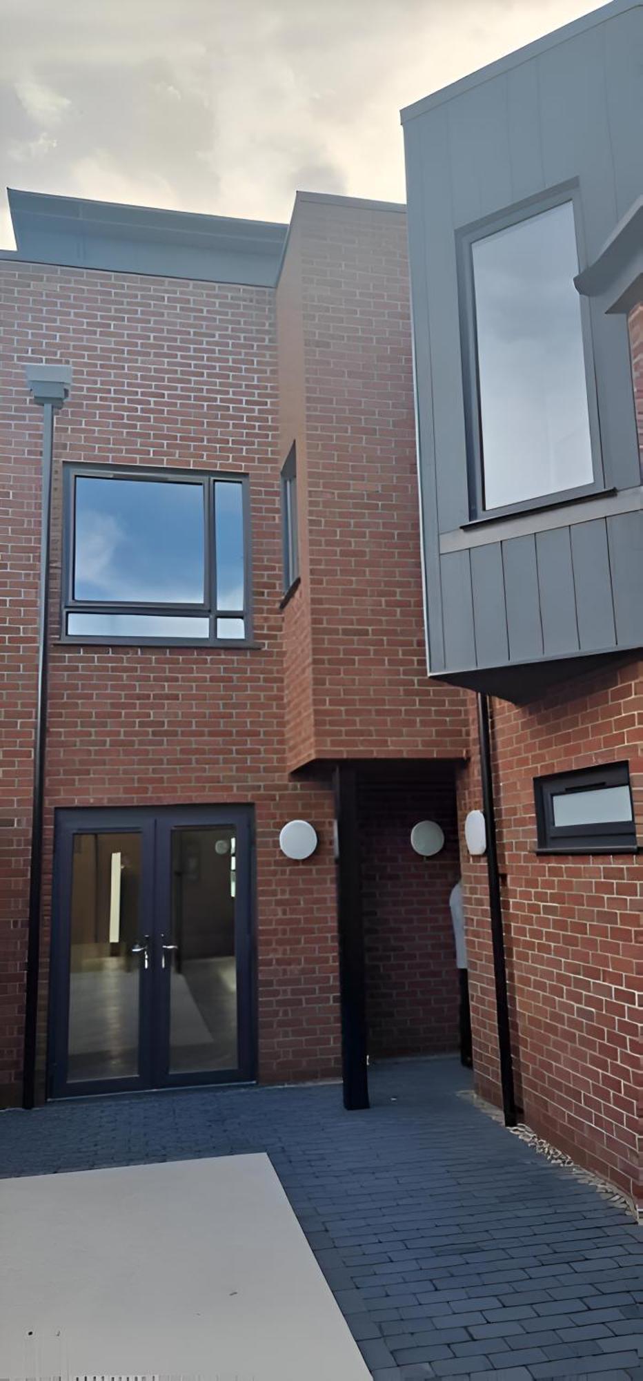 Hybrid Resi - Mitcham Close To Tooting And Wimbledon Eksteriør billede